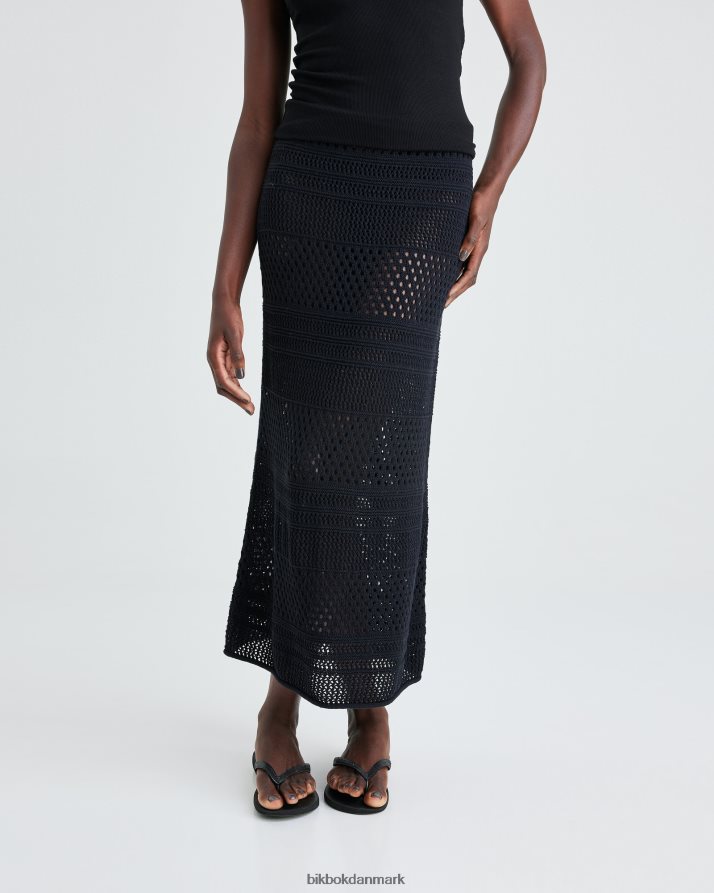 Bik Bok dks dækker over mig T84NL443 tøj sort